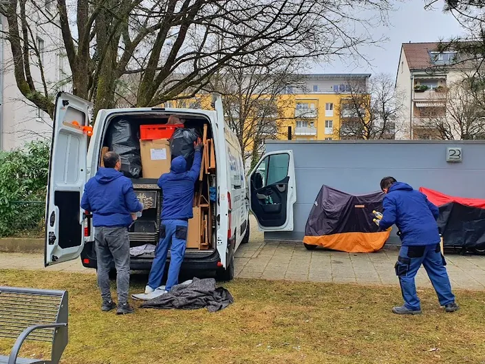 Umzug, Transport, Entrümpelung, Der Stark Services